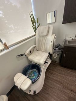 Whale spa Valentino pedicure chair