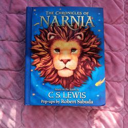 Pop Up Book "The Chronilcles Of Narnia"