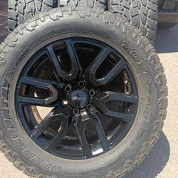 2022 OEM CHEVY GMC SIERRA AT4 20 INCH TIRES OPEN COUNTRY TOYO ALL-TERRAIN 85 % $ 1399 