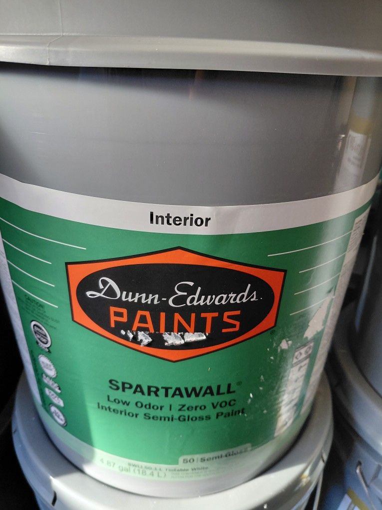 Dunn Edward's White Paint