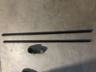 Yakima 58 inch cross bars with end caps