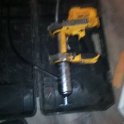 DeWalt 20V MAX Grease Gun 