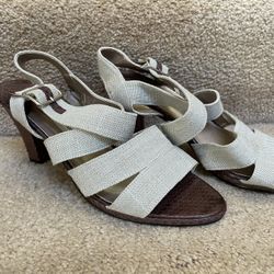 New Gloria Vanderbilt Linen Sandals 