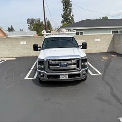 Lariat F250 Ford super duty s180868 miles