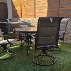 Glass Table w 4 Chairs