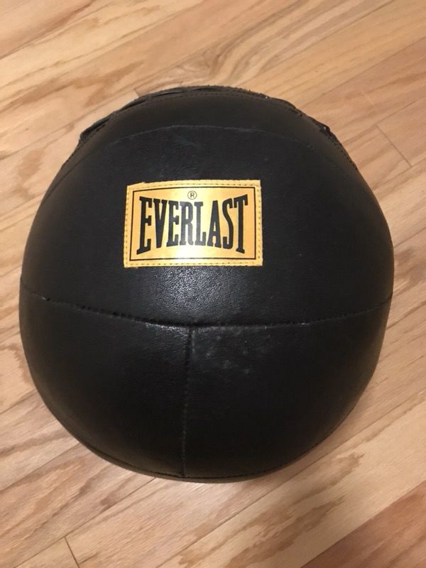 Everlast 11.2 lb / 5 kg Olympic Medicine Ball