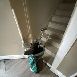 Golf Clubs Set with Bag – Balls & Tees Included