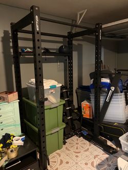 Squat rack
