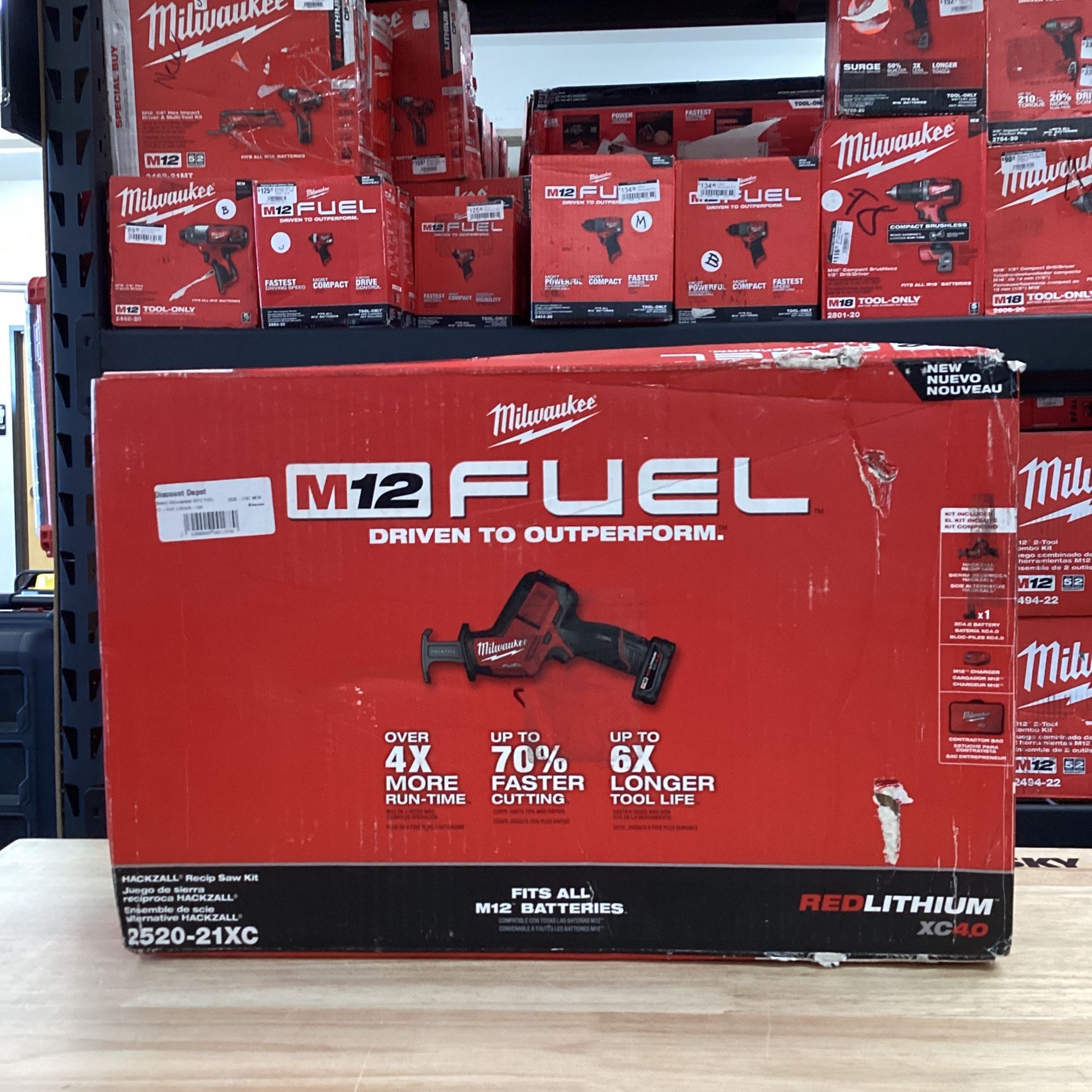 M12 12-Volt Lithium-Ion Cordless Grease Gun Kit with One 4.0 Ah Battery, Charger and Bag M12 12-Volt Lithium-Ion Cordless Grease Gun Kit with One 4.0 Ah Battery, Charger and Bag