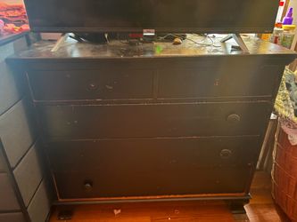Free dresser