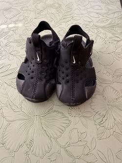 Nike toddler sandals