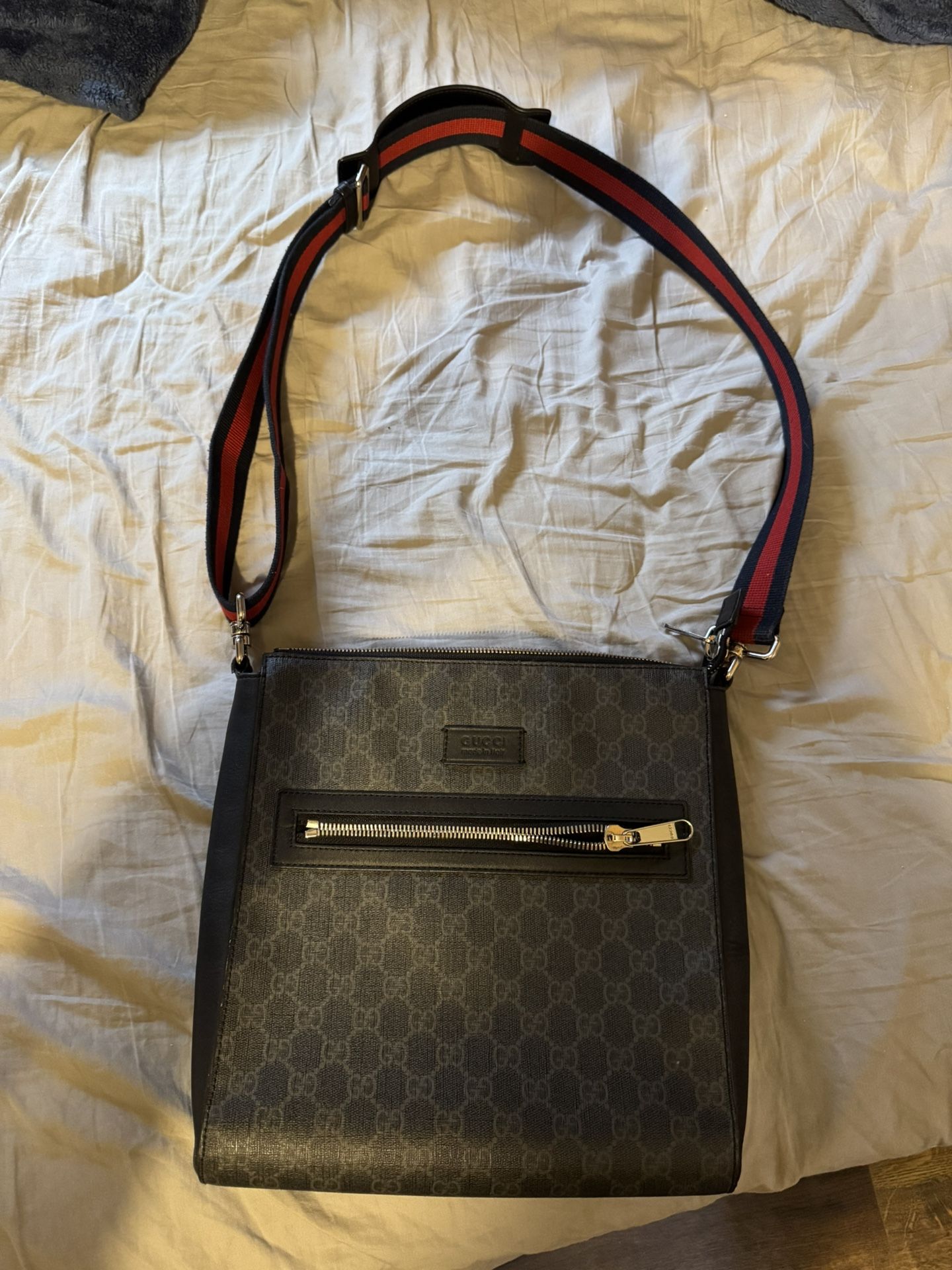 Gucci Men’s Messenger Bag