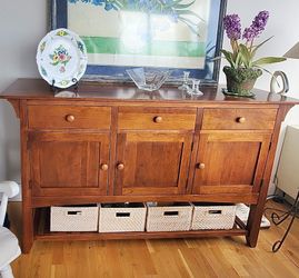 Ethan Allen Cherry Wood Sideboard / Buffet / Server