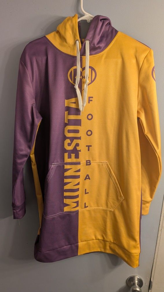 Minnesota football Women's Hoodie Large- Purple/Gold-new