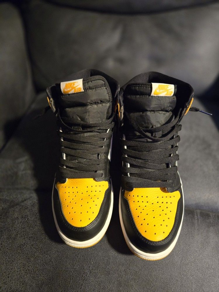 Taxi Jordan 1s Sz 10.5