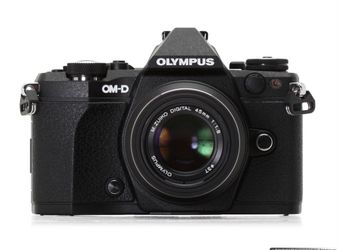 OLYMPUS Mirrorless OM-D Camera