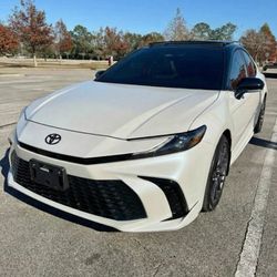 🚨🚨 Vendo Toyota Camry 2025 🚨🚨