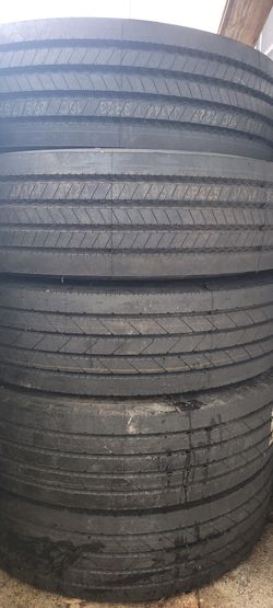 295 75 22.5 Long Hall All Position Tire