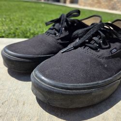 Vans M 11½ all black pickup @Panera Menifee Or Panera Temecula near Costco