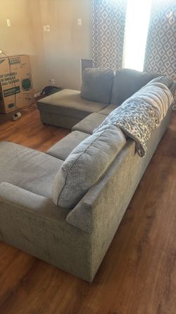 Free Sectional