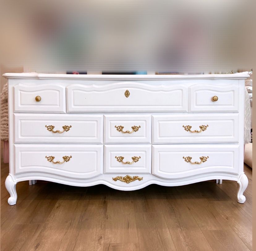 Beautiful White And Gold Dresser/ Credenza