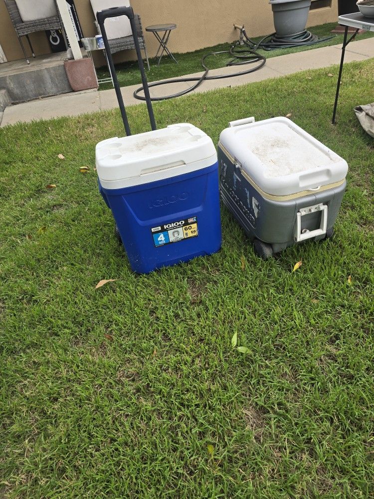 2 Ice Chests