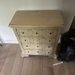 Drawers / Cabinet 