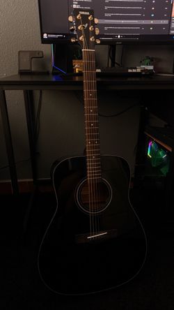 Yamaha guitar