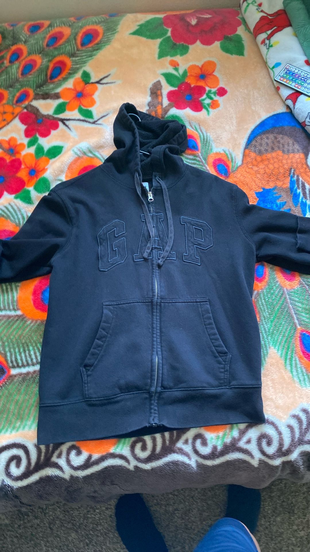 all black Gap hoodie 