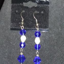 Handcrafted Blue White Bead Dangle Drop Earrings Silver

New Condition!!

100% of all proceeds go to support The Wizo Hadassim Children's Village 