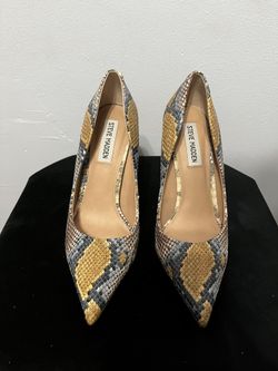Steve Madden Snakeprint Pumps/heels