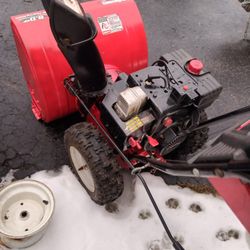 8 Horsepower Snowblower With Electric Start