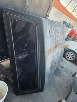 Camper shell