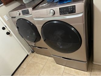 Samsung champagne-colored washer and dryer set
