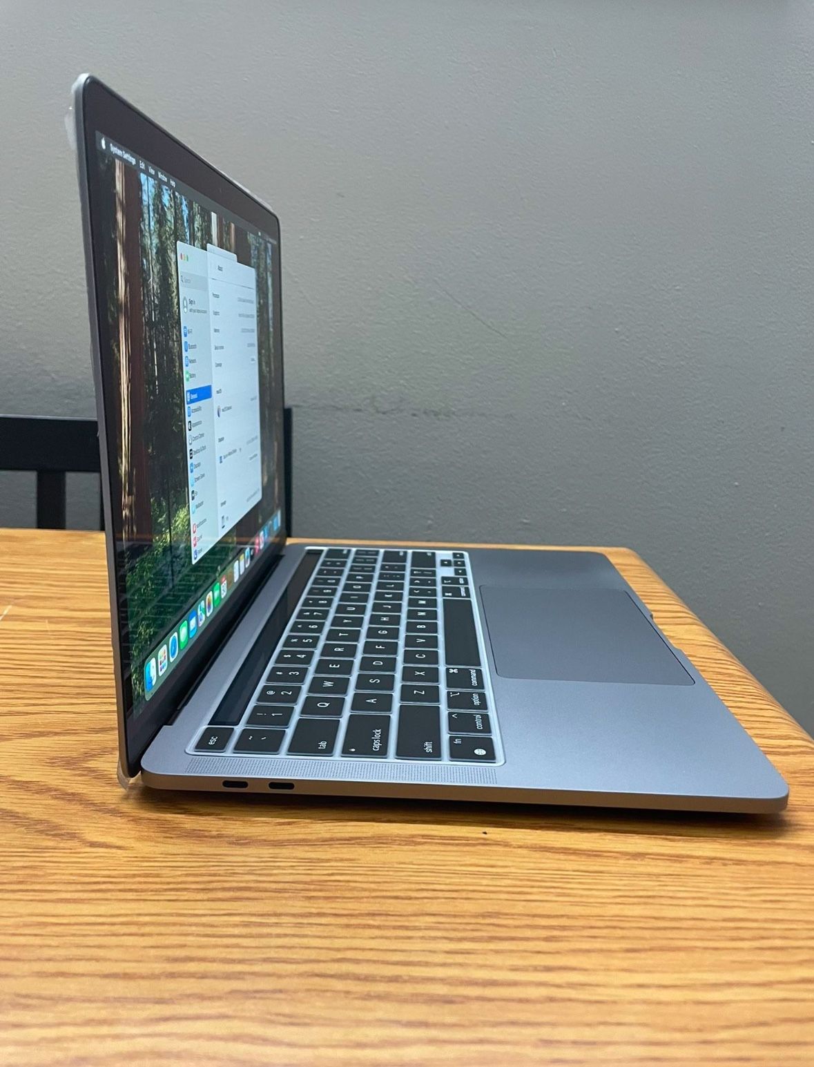 2020 i7 MacBook Pro 13" 1TB