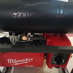 Milwaukee M18 2 Gallon Compact Quiet Compressor