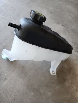 2012 Chevy Silverado Overflow Tank New