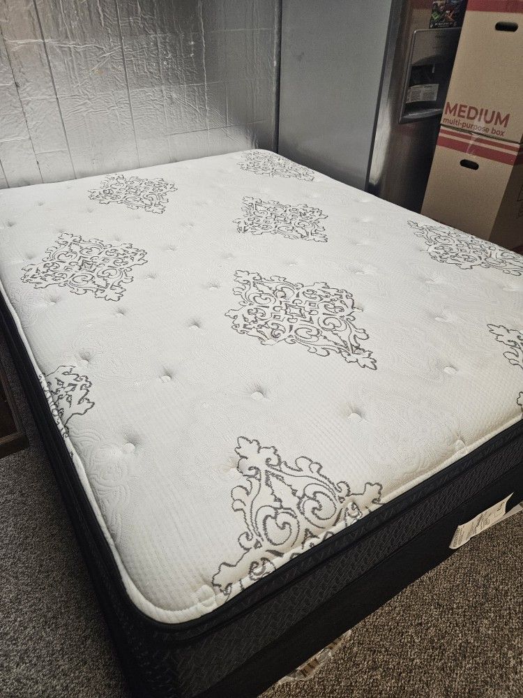 Sit N' Sleep Queen Mattress, Box Spring &Frame