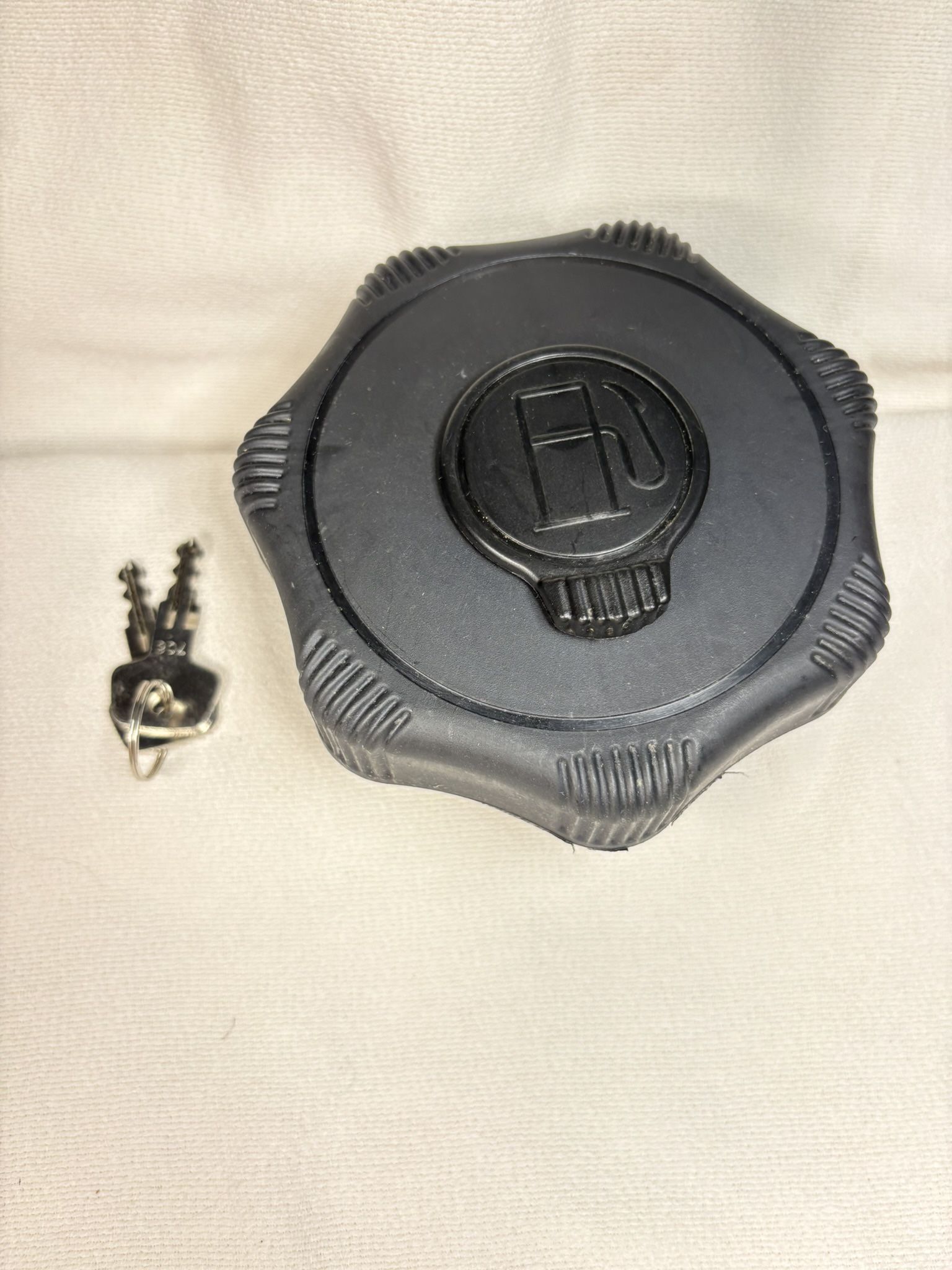 Locking Gas Cap For Kubota