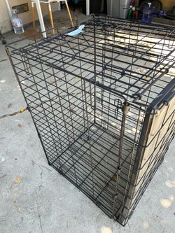 DOG KENNEL WITH DOUBLE DOOR AND TRAY
