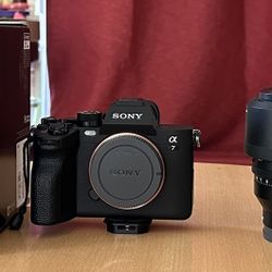 Sony Camera A7 IV Camera And 50mm F1.4 GM Lenz