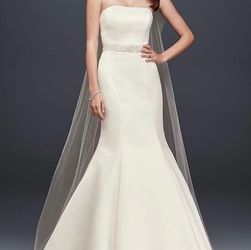 Beautiful, NWT Wedding Dress, Size 6
