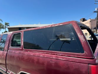Camper shell