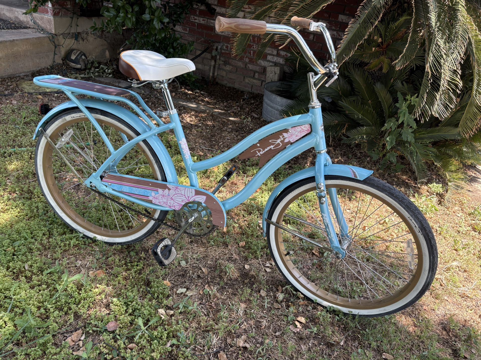 24’ Panama, Jack, Beach Cruiser Bike Like New