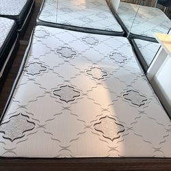 Quem bed mattress + base