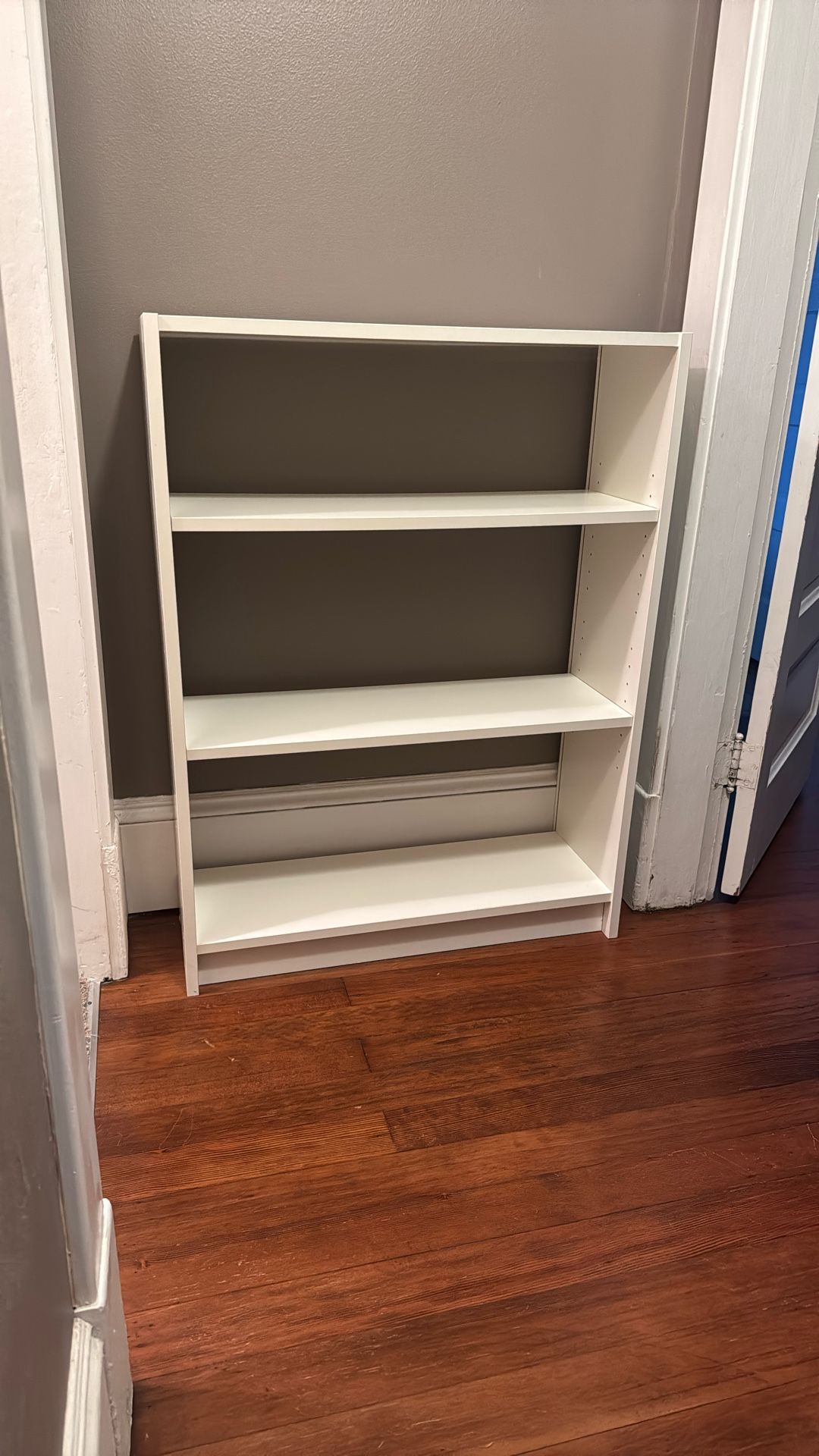 White bookcase 