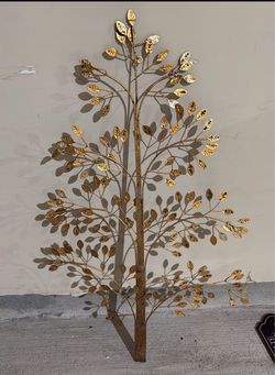 Decorative metal tree