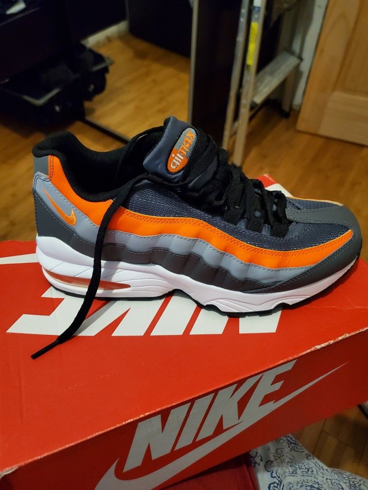 Boys Nike Airmax 95 (5.5)