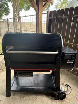 Weber Searwood XL600