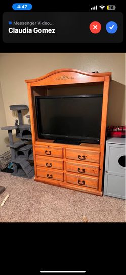 Entertainment center